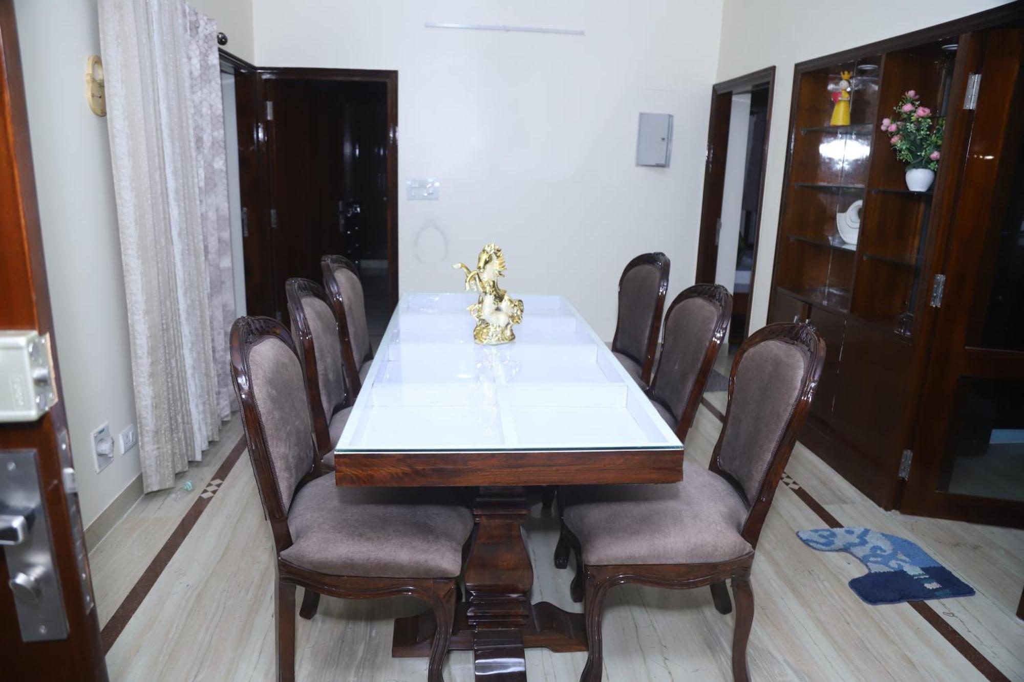 Divine India Service Apartment 3Bhk,B57 Sarita Vihar,Apollo New Delhi Exterior photo